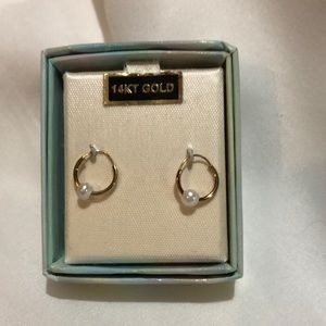 14KT gold infant hoop/pearl earrings